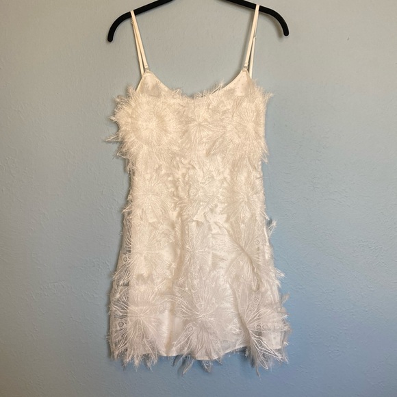 INAMORE Womens Size M Mariposa Little White Dress Mini Lace Appliqué Flowers - Picture 3 of 16